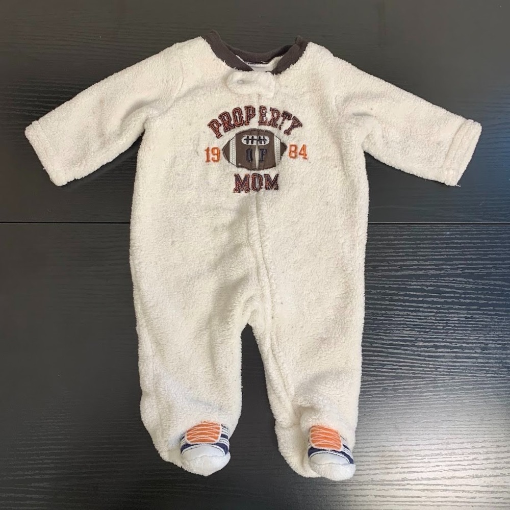 Sports Themed‎ Clothing Bundle Lot of 4 Just One You Carter's Baby 0-18 Months - Picture 2 of 10